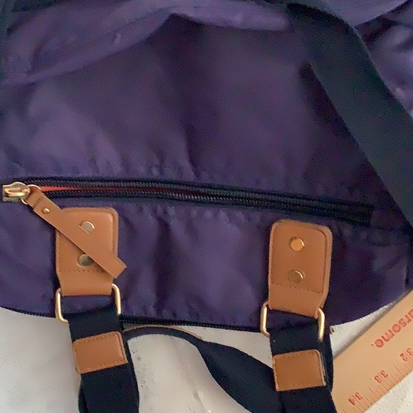 NWOT Adrienne Vittadini bag - Picture 7 of 8